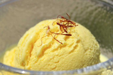 1587106347-h-250-Traditional-saffron-ice-cream.jpg